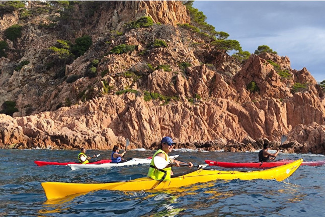 Excursión Matutina en Kayak de Mar (Sant Feliu de Guíxols, Girona)