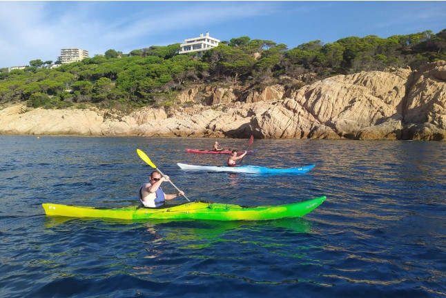 Excursión Matutina en Kayak de Mar (Sant Feliu de Guíxols, Girona)