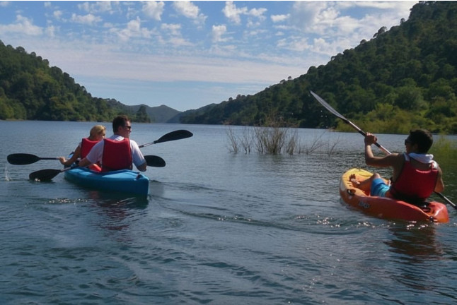 Kayak en Lago de Montaña (Marbella, Málaga)