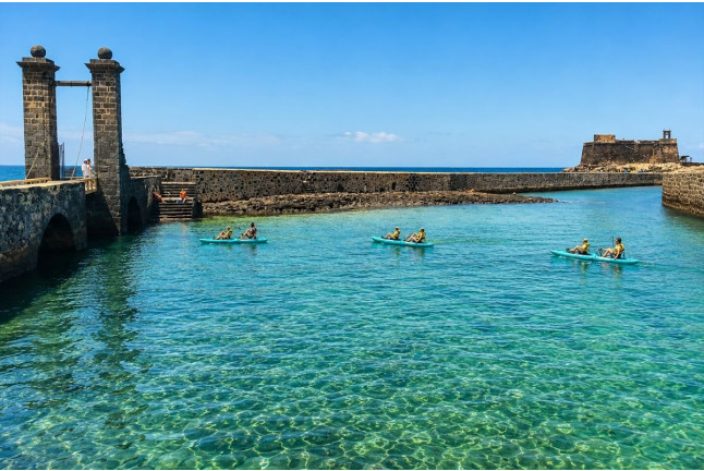 Tour en Kayak Doble a Pedales (Bahía de Arrecife, Lanzarote)