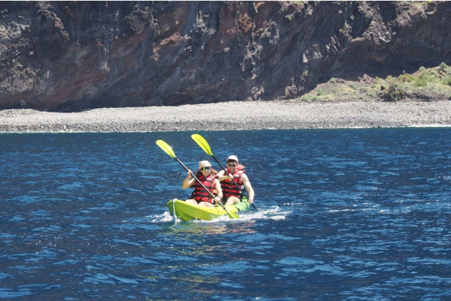 Tour Exclusivo: Paseo en Barco, Ruta en Kayak hasta el Barranco de Masca y Snorkel (Los Gigantes, Tenerife)