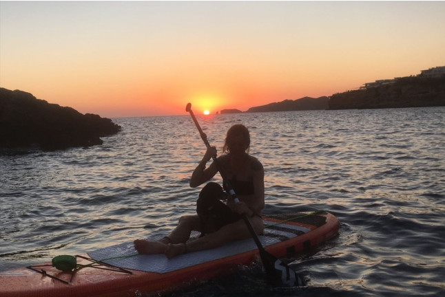 Kayak o SUP y Snorkel al Atardecer con Cava (Ibiza)