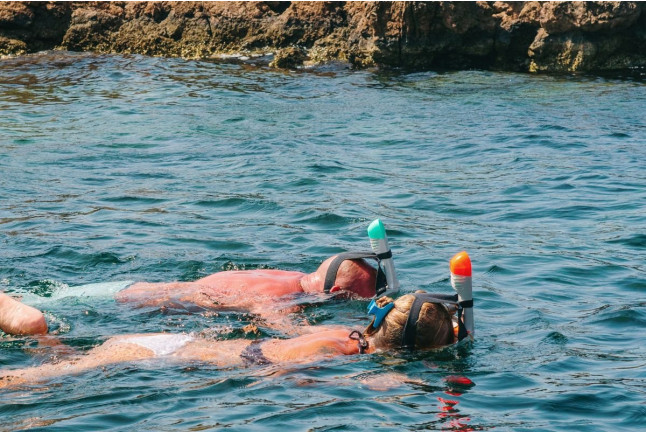 Excursión en Kayak y Snorkel en la Reserva Marina de Menorca (Fornells, Menorca)