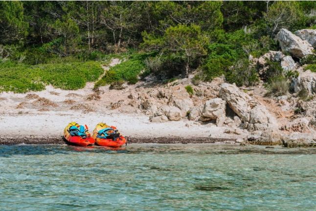 Excursión en Kayak y Snorkel en la Reserva Marina de Menorca (Fornells, Menorca)