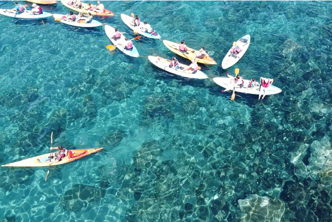Excursión en Kayak con Snorkel en Aguas Cristalinas por Cabo de Gata (Almería)