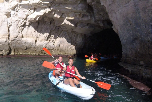 Excursión en Kayak con Snorkel en Aguas Cristalinas por Cabo de Gata (Almería)
