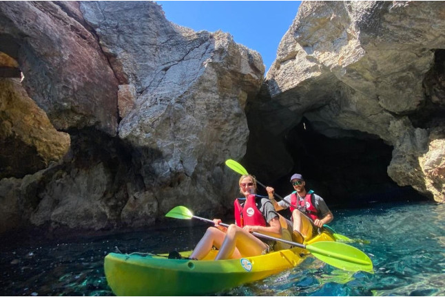 Excursión en Kayak a Cuevas & Snorkel con Fotos (Binibeca, Menorca)