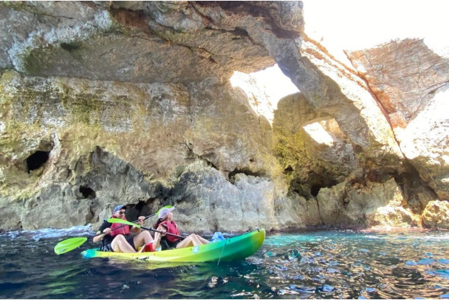 Excursión en Kayak a Cuevas & Snorkel con Fotos (Binibeca, Menorca)