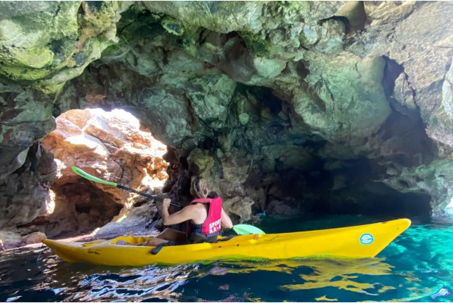Excursión en Kayak a Cuevas & Snorkel con Fotos (Binibeca, Menorca)