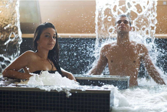 Circuito Termal Semiprivado con Hidroburbujas y Masaje para dos en Kumaras Spa (Umbrete, Sevilla)