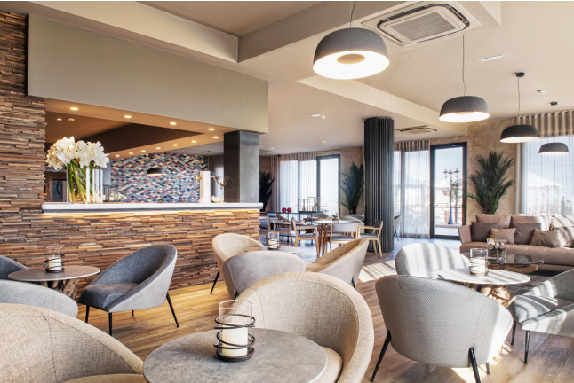 Circuito Spa, Masaje y Comida o Cena en Elaiwa spa del Hotel La Caminera Club de Campo 5* (Torrenueva, Ciudad Real)