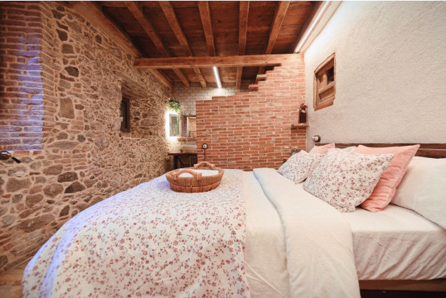 Escapada con Jacuzzi en La Casita de Albino (Castillo de Bayuela, Toledo)