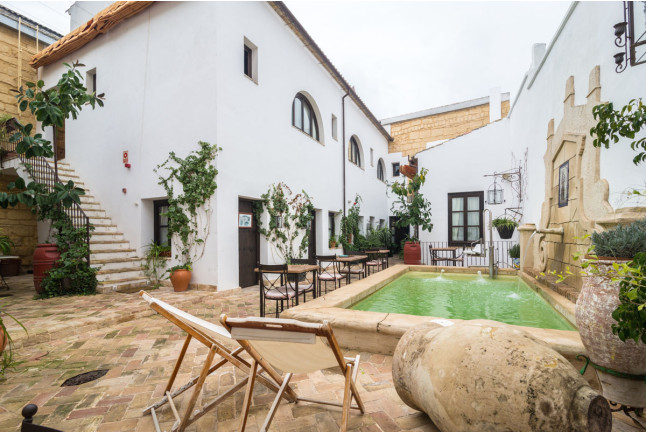 Escapada con Desayuno en La Casona de Calderón Gastronomic & Boutique Hotel 4* (Osuna, Sevilla)