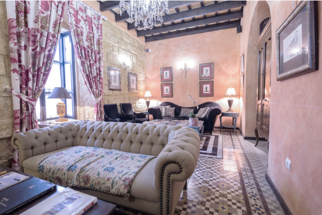 Escapada con Desayuno en La Casona de Calderón Gastronomic & Boutique Hotel 4* (Osuna, Sevilla)