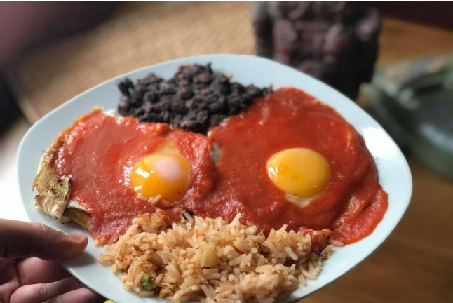 Menú para dos en el Restaurante La Chaparrita (Sevilla)