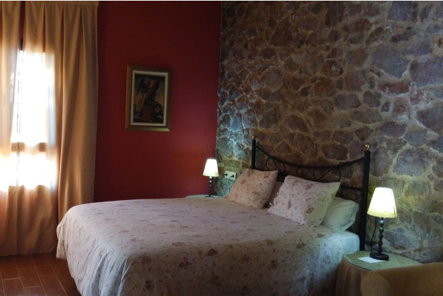Escapada Rural de 2 Noches con Desayuno en Hotel La Era de Aracena 3* (Huelva)