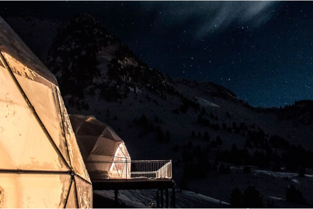 Escapada en Las Mugas con Cena y Raquetas de Nieve (Huesca)