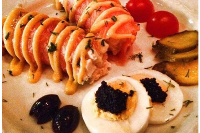 Comida o Cena para dos en Restaurante Las Noches de Moscú (Madrid)