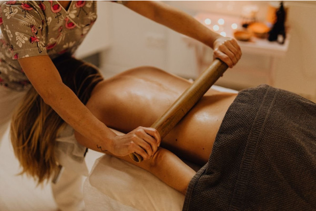Tratamiento de Maderoterapia en Novva Estética Avanzada & Antiaging (Chiclana de la Frontera, Cádiz)