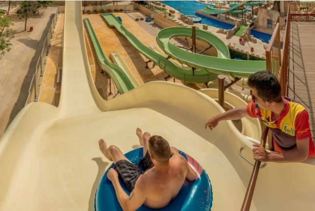 Day Pass con Comida en Hotel Magic Robin Hood 4* (El Albir, Alicante)