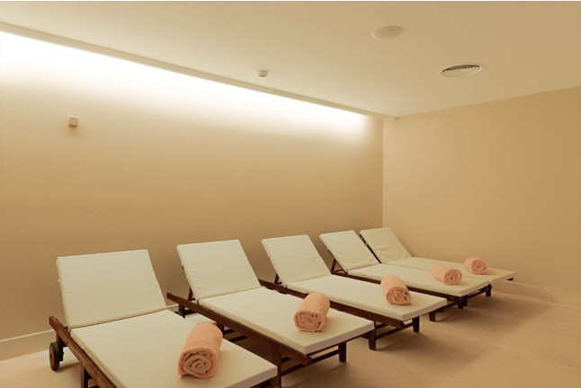 Circuito Spa, Masaje y Almuerzo o Cena para dos en Mallorca Wellness CM Palace 5* (Sa Coma, Mallorca)
