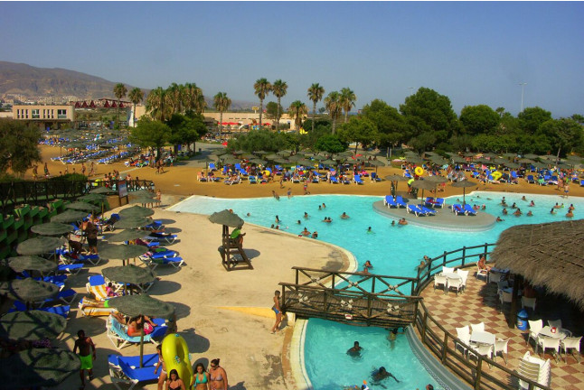 Entrada a Mario Park (Roquetas de Mar, Almería)