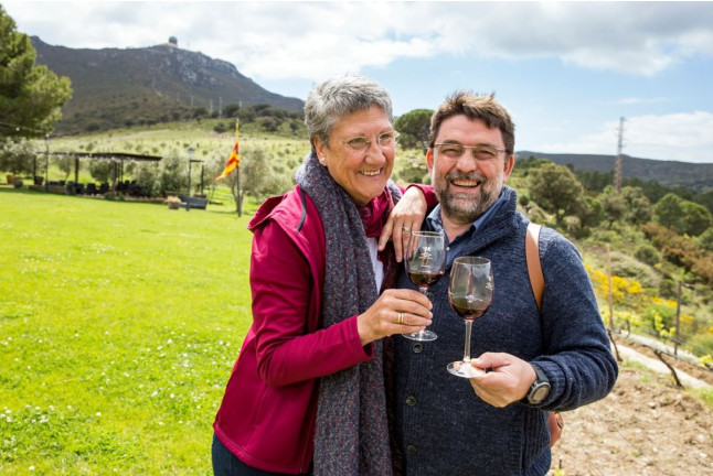 Desayuno Entre Viñas y Visita a Bodega en Celler Martín Faixó (Girona)