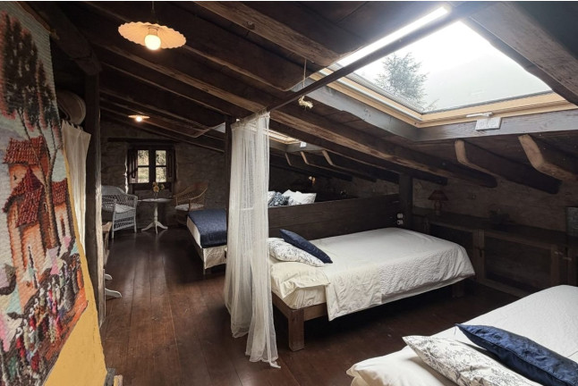 Escapada con Desayuno en Mas Cal Sastre: Habitación Rossinyol o Cocou (Sant Hilari Sacalm, Girona)