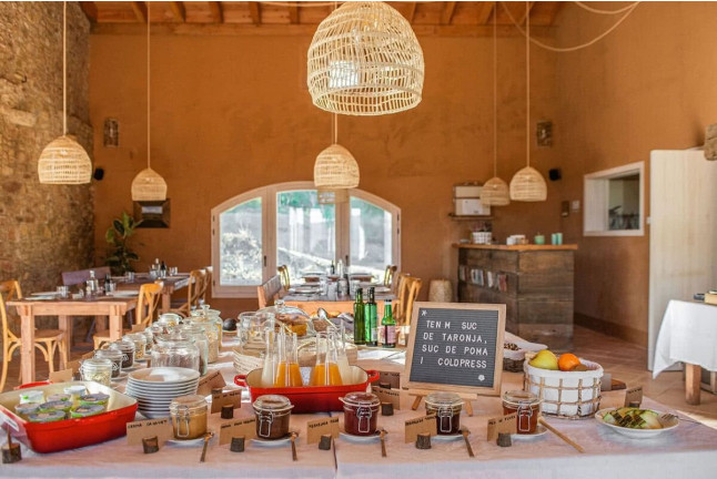 Escapada con Spa Privado y Cena en Ecoturisme Can Buch (Sant Aniol de Finestres, Girona)