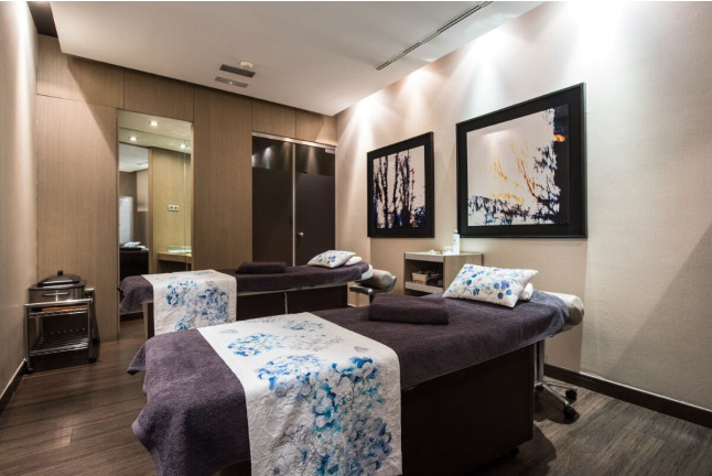 Circuito Spa Privado y Masaje Relajante para dos en Caroli Montereal (Madrid)