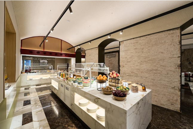 Circuito Spa, Masaje y Desayuno en Hotel Catalonia Plaza Catalunya 4* (Barcelona)