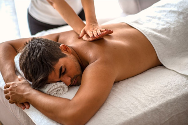 Masaje Bienestar, con Aromaterapia o Terapéutico en Hotel Catalonia Ramblas 4* (Barcelona)