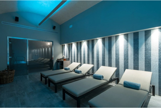 360° Experience: Masaje Descontracturante Corporal y Facial en Hotel Catalonia Plaza Catalunya 4* (Barcelona)