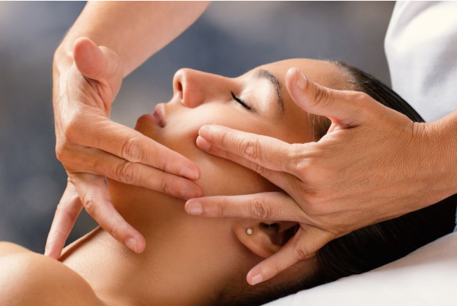 Masaje Craneofacial Relajante con Aceites Esenciales (Burgos)