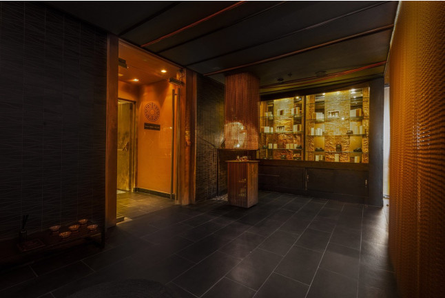 Circuito Spa y Masaje para dos en Cobre 29 en Hotel Meliá Valencia 4* (Valencia)