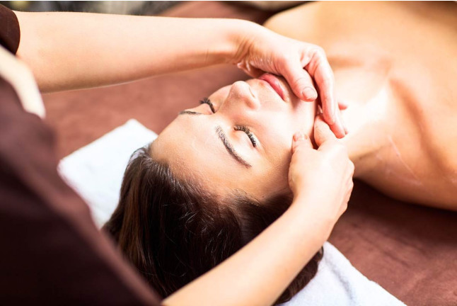 360° Experience: Zona Wellness, Masaje Facial y Corporal Descontracturante en Hotel Catalonia Gran Vía Bilbao 4* (Vizcaya)