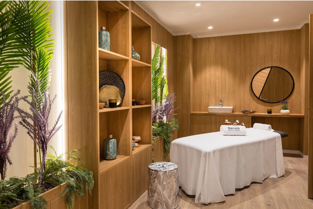 Brunch y Masaje Corporal y Facial en Hotel Barceló Marbella 4* (Marbella, Málaga)