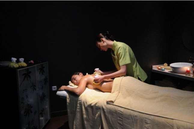 Circuito Spa, Masaje Relajante y Desayuno en Hotel Beatriz Toledo Auditorium & Spa 4* (Toledo)