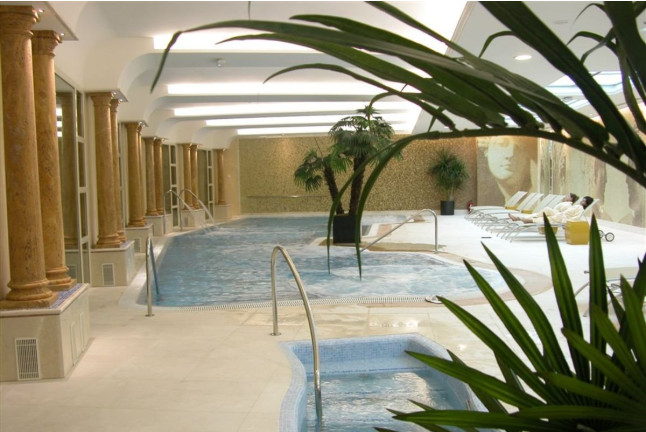 Circuito Spa, Masaje Relajante y Desayuno en Hotel Beatriz Toledo Auditorium & Spa 4* (Toledo)