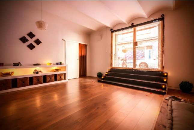 Masaje Oriental Bambú o Hot & Ice Jade Stones en Jamu Rituals Spa & Massage (Barcelona)