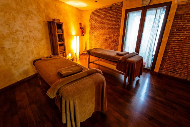Masaje Relajante 50' para dos en Esenzias Spa (Madrid)