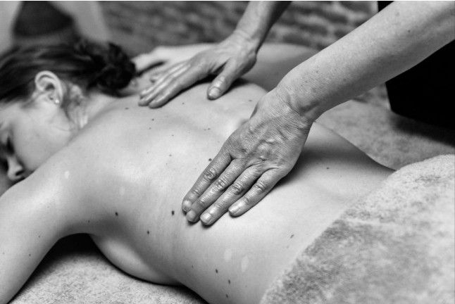 Masaje Relajante 50' para dos en Esenzias Spa (Madrid)
