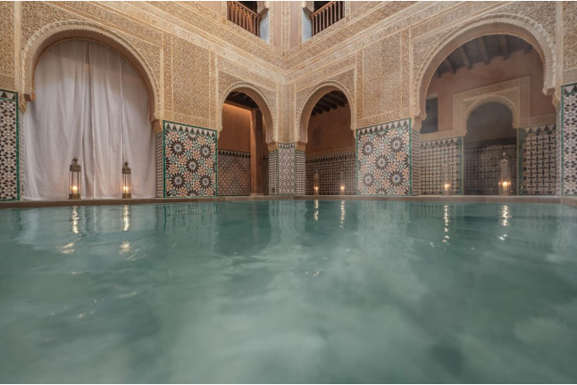 MIMMA 15: Baños Árabes y Masaje de 15 min. para Parejas en Hammam Al Andalus (Málaga)
