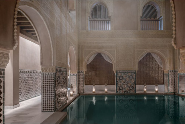 MIMMA 15: Baños Árabes y Masaje de 15 min. para Parejas en Hammam Al Andalus (Málaga)