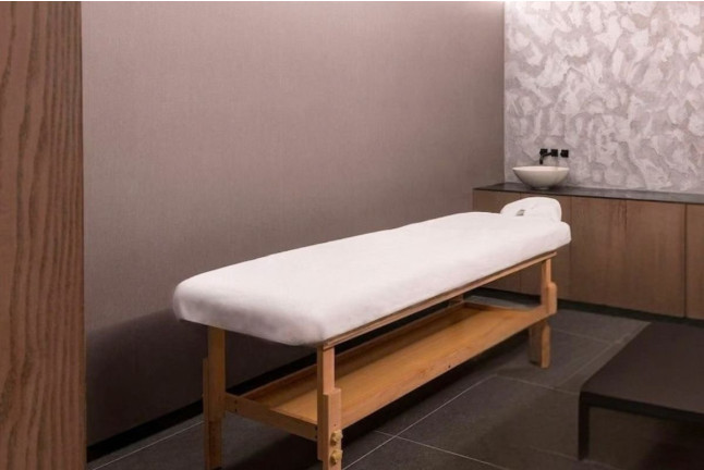 Masaje Bienestar, con Aromaterapia o Deeptissue en Radisson Collection Bilbao 5* (Bilbao, Vizcaya)