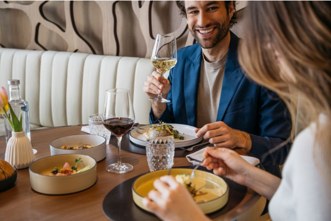 Circuito Spa, Masaje Relajante Localizado y Comida o Cena en InterContinental Barcelona 5* (Barcelona)