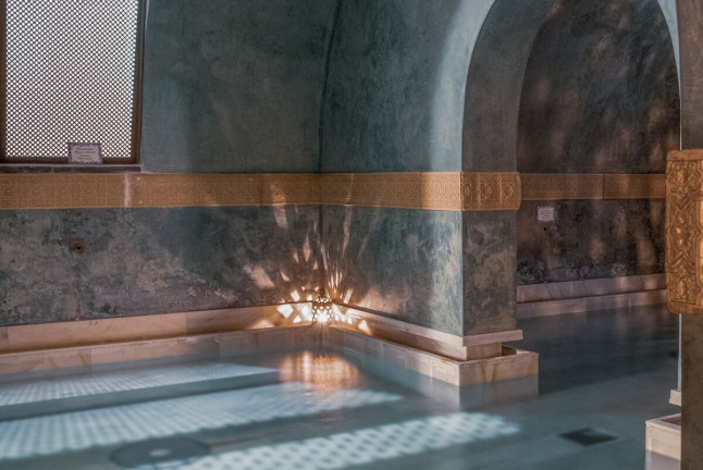 Baños Árabes, Masaje Relajante y Cena para dos en Medina Mudéjar (Sancti Petri, Cádiz)