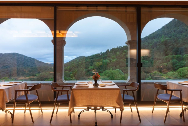 Circuito Spa y Menú Degustación para dos en Hotel Finca Llongarriu 4* (Vall de Bianya, Girona)