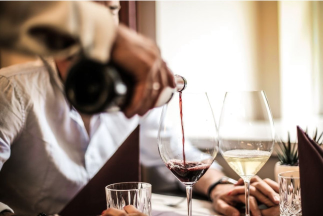 Menú Degustación de 6 Platos con Vino o Champagne en Restaurante Malvar del Hotel Hospes Puerta de Alcalá 5* (Madrid)