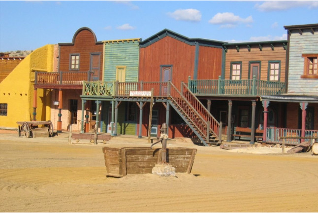 Entrada a Oasys MiniHollywood con Buffet (Tabernas, Almería)